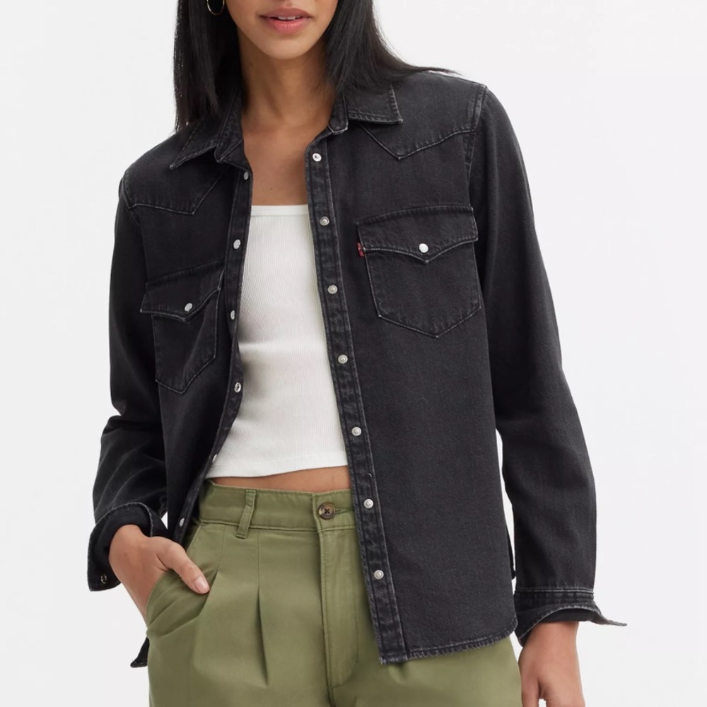 Levi's Levi's® Premium
ICONIC WESTERN DENIM SHIRT XS